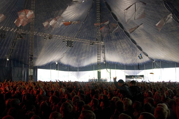Roskilde Festival 2007 (besökarna och gyttjan) 12